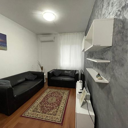 מנגליה Apartament Nich מראה חיצוני תמונה
