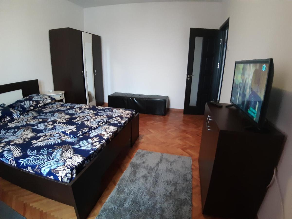 מנגליה Apartament Nich מראה חיצוני תמונה