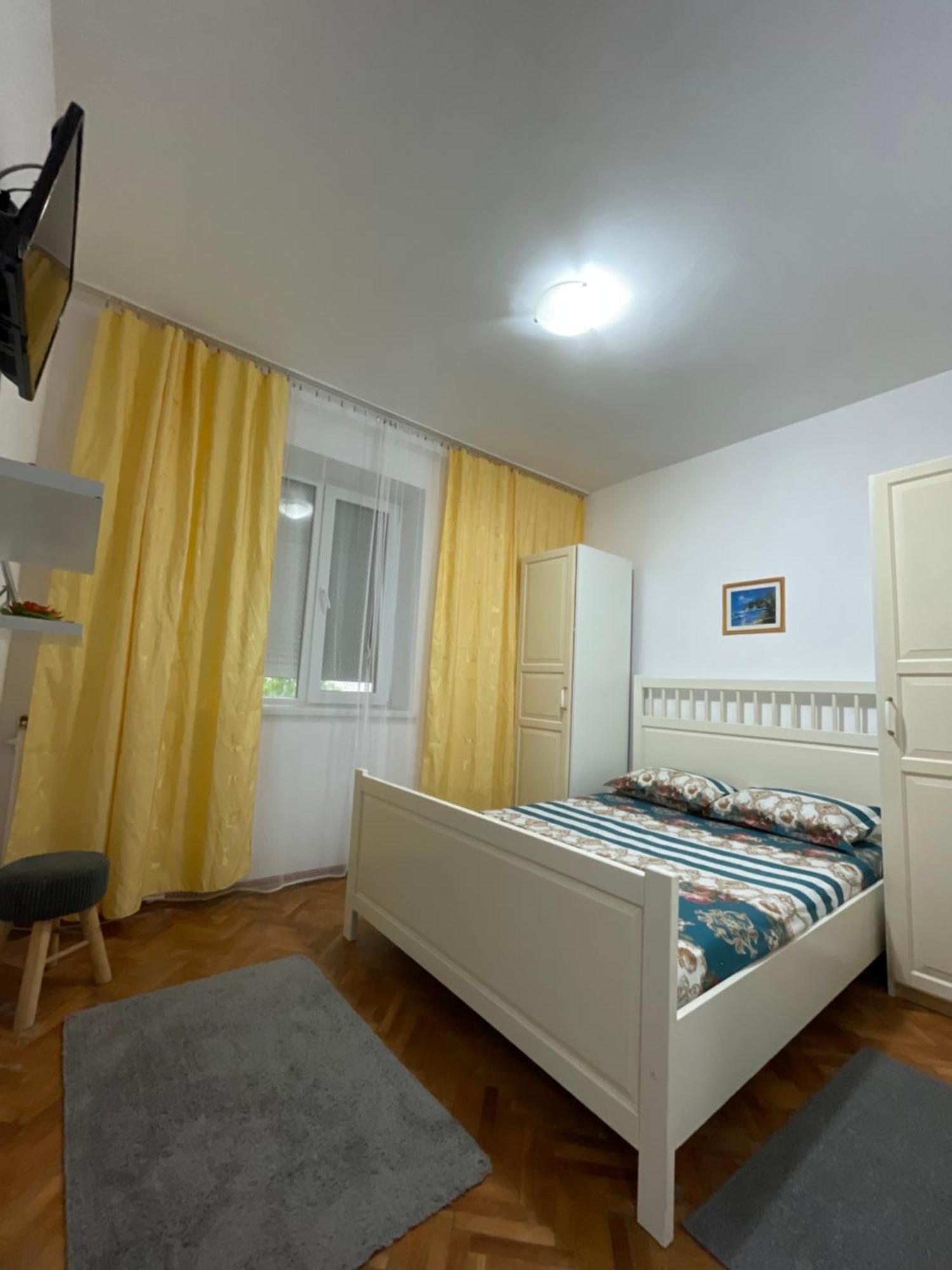 מנגליה Apartament Nich מראה חיצוני תמונה